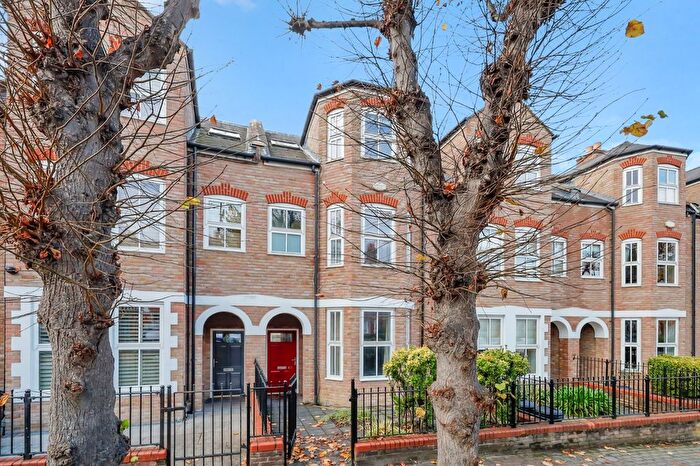 5 Bedroom Terraced House For Sale In Barmouth Road, Wandsworth, SW18