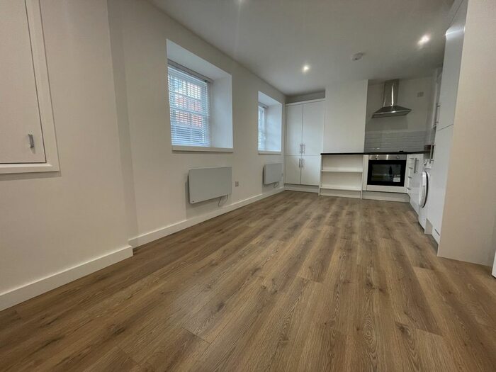 1 Bedroom Flat To Rent In Tottenham High Road, London, N17