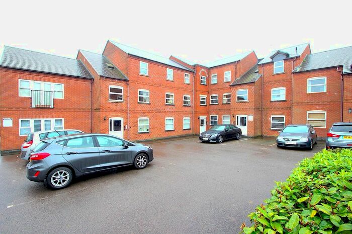 2 Bedroom Flat To Rent In Trinity Court, Hinckley, LE10