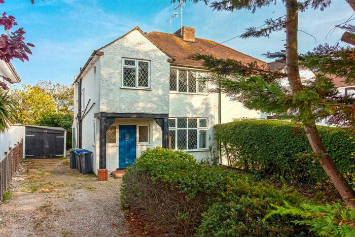 1 Bedroom Flat To Rent In Gorse Avenue, Worthing, BN14