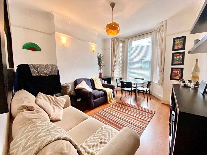 1 Bedroom Flat To Rent In Belvedere Buildings, Borough, SE1