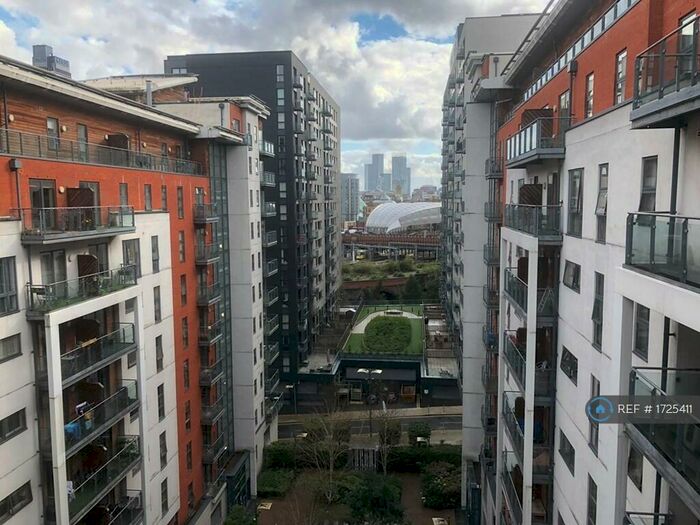 2 Bedroom Flat To Rent In Barton Place, Manchester, M4