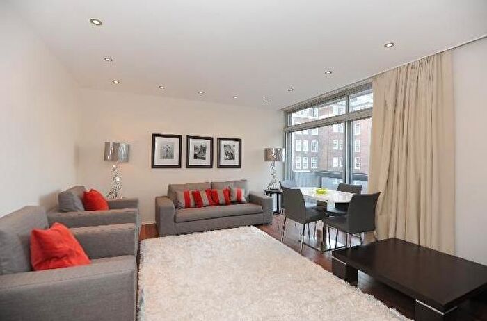 1 Bedroom Flat To Rent In Fitzhardinge House, Portman Square, W1H