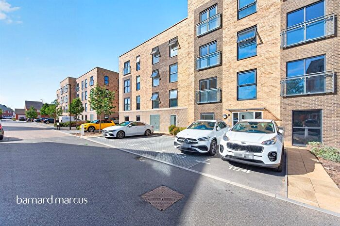 1 Bedroom Flat For Sale In Regalia Way, Epsom, KT19