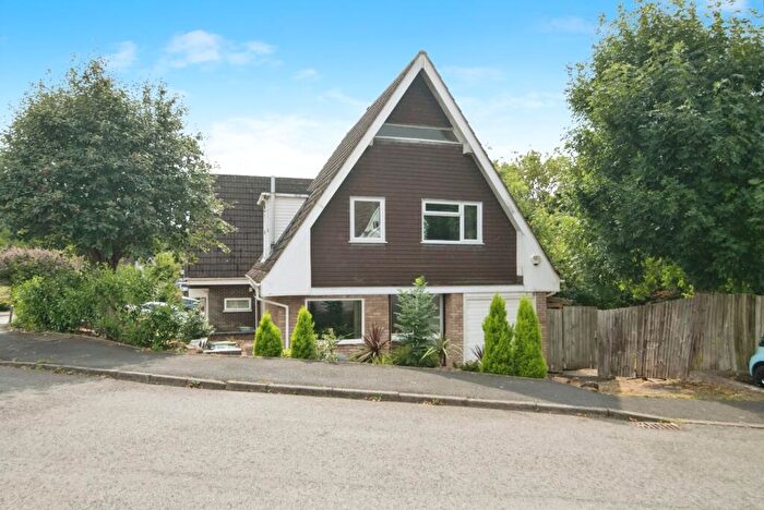 3 Bedroom Detached House For Sale In Grafton Close, Redditch, Worcestershire, B98