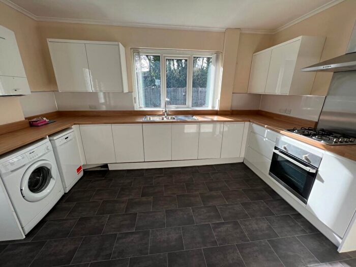 2 Bedroom Bungalow To Rent In Pen-y-Dre, Rhiwbina, Cardiff, CF14