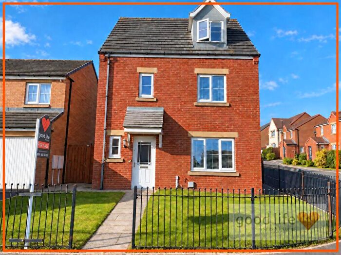 4 Bedroom Detached House For Sale In Woodham Drive, Ryhope, Sunderland, SR2