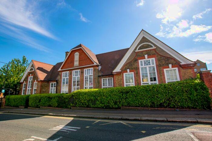 1 Bedroom Apartment To Rent In Schoolhouse Yard, Bloomfield Road, Plumstead, London, SE18