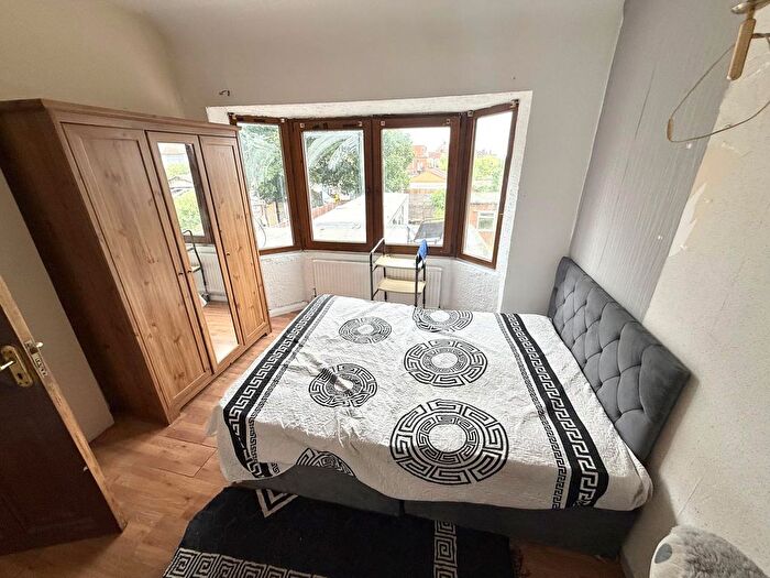 1 Bedroom Flat To Rent In Sunnycroft Road, Southall, UB1