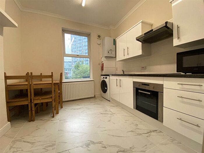 5 Bedroom Flat To Rent In Kew Bridge Road, Brentford, TW8