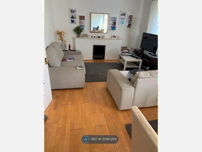 3 Bedroom Maisonette To Rent In Fortis Green, London, N2