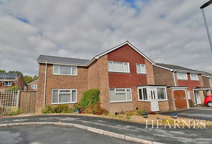 4 Bedroom Detached House For Sale In Fitzpain Close, West Parley, Ferndown, BH22