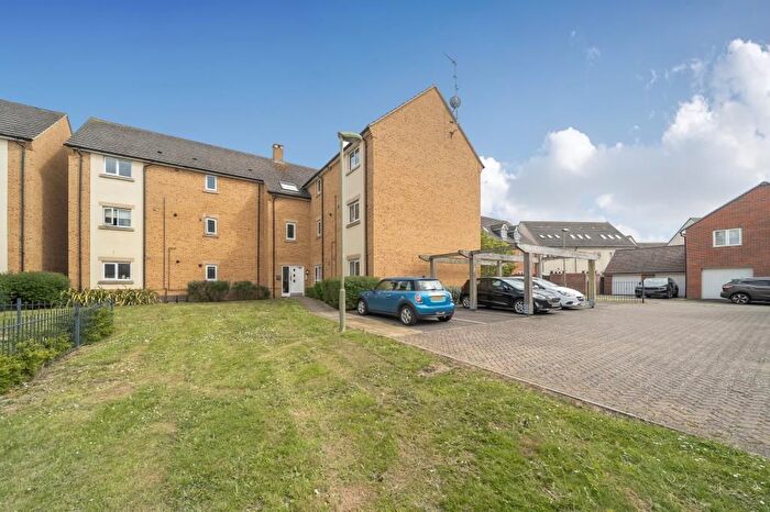 2 Bedroom Flat For Sale In Sir Frank Williams Avenue, Didcot, OX11