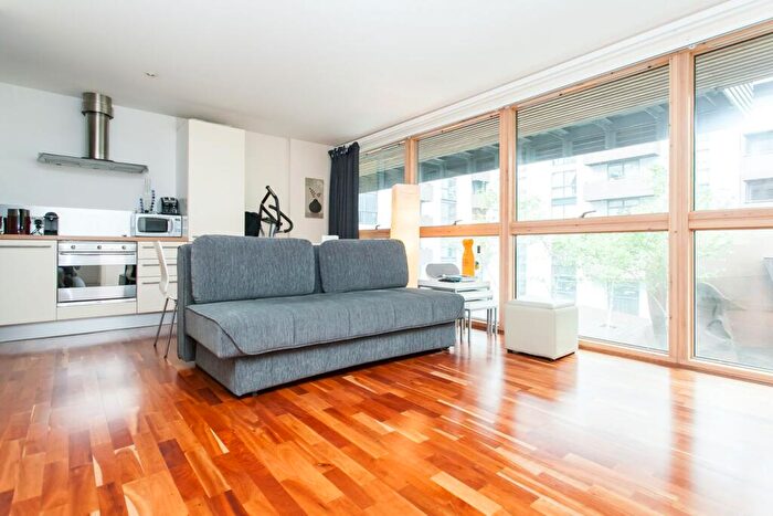 1 Bedroom Apartment For Sale In Poole Street, London, N1