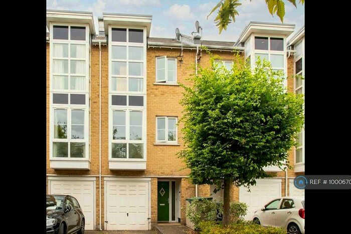 4 Bedroom Terraced House To Rent In Revere Way, Epsom, KT19