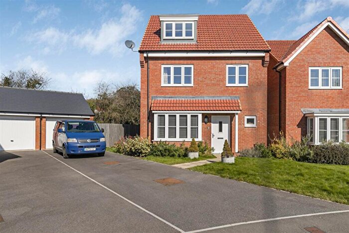 4 Bedroom Detached House For Sale In Alexander Road, Keynsham, BS31