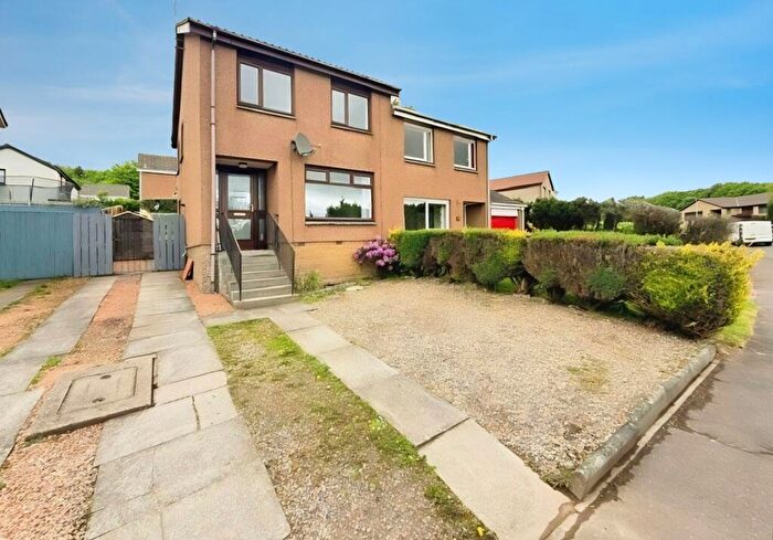 3 Bedroom Semi Detached House For Sale In Cowal Crescent, Glenrothes, KY6