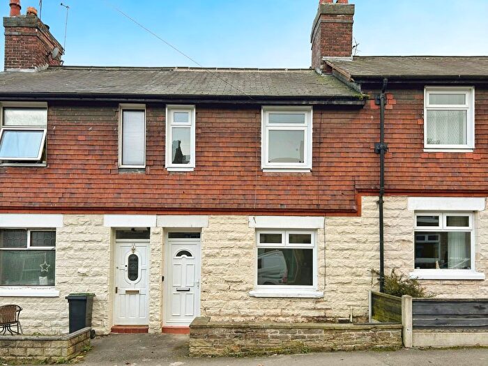 2 Bedroom Terraced House To Rent In Wirksmoor Road, New Mills, SK22