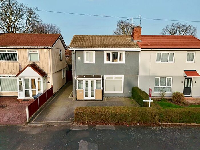 3 Bedroom Semi Detached House For Sale In Boyne Road, Sheldon, Birmingham, B26