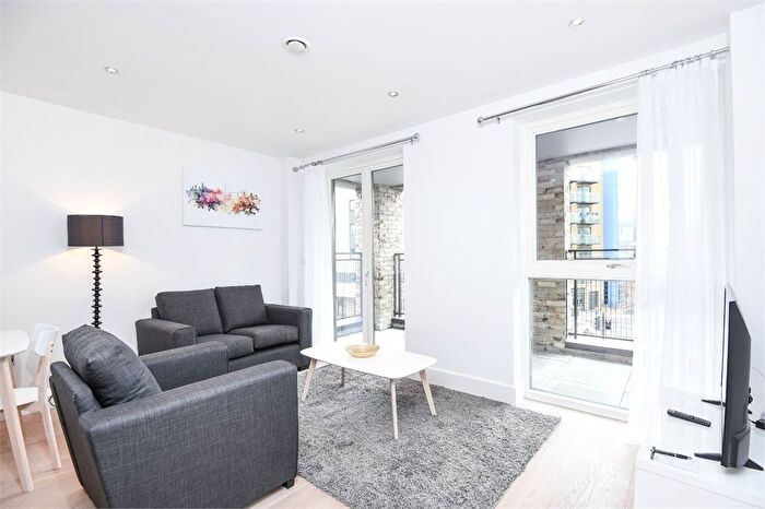 2 Bedroom Flat To Rent In Deptford Bridge, The Glassworks, London, SE8