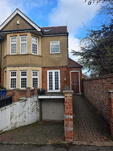 5 Bedroom End Of Terrace House To Rent In Windsor Road, Wanstead, London, E11