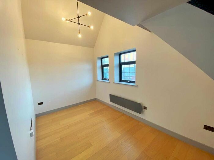 1 Bedroom Flat To Rent In Castle Street, Sheffield, South Yorkshire, S3