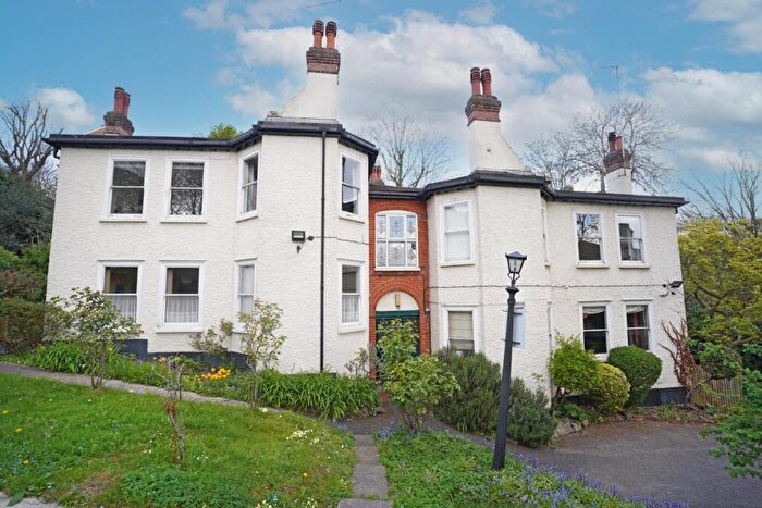 3 Bedroom Flat For Sale In London Road, Forest Hill, London, SE23