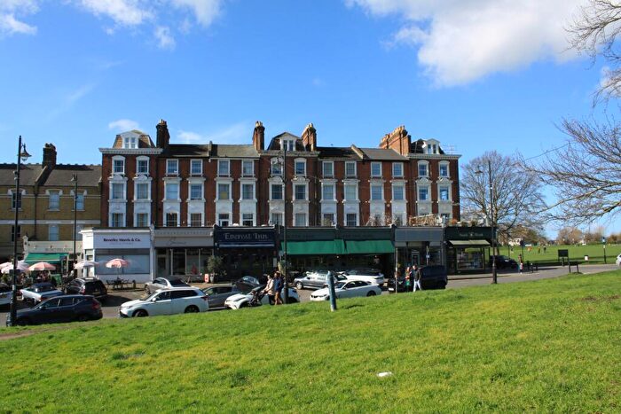 1 Bedroom Flat For Sale In Montpelier Vale, SE3