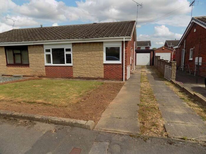 2 Bedroom Semi-Detached Bungalow To Rent In Glamis Road, Carlton In Lindrick, S81