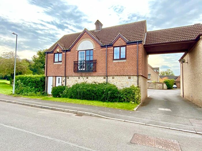 2 Bedroom Coach House For Sale In Long Croft, Yate, BS37