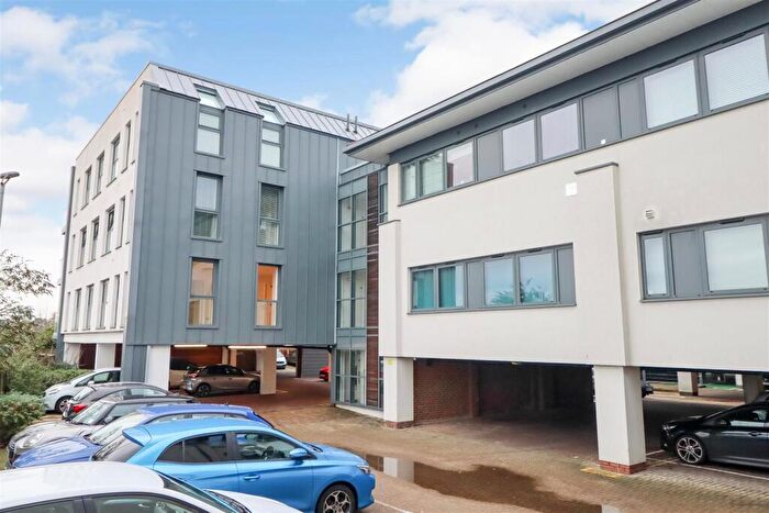 1 Bedroom Flat For Sale In North Street, Horsham, RH13