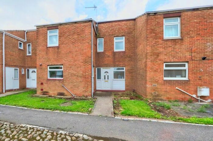 3 Bedroom Terraced House To Rent In School Walk, Stockton-On-Tees, TS18