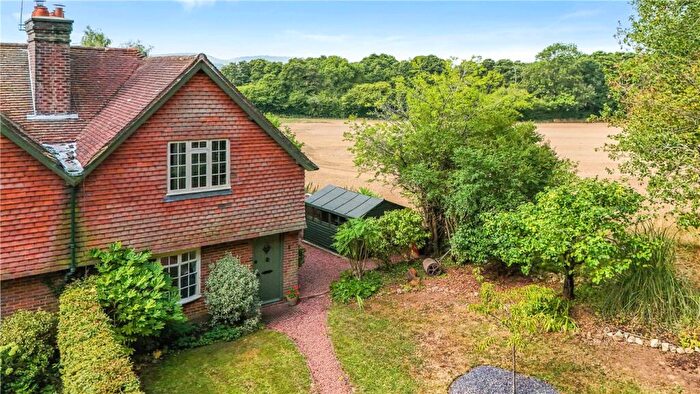 3 Bedroom Semi-Detached House For Sale In Petersfield, West Sussex, GU31