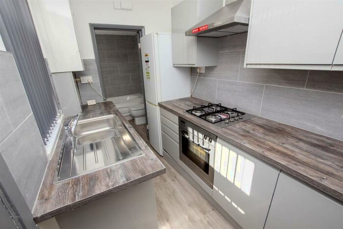 4 Bedroom House To Rent In Dawlish Road, Birmingham, B29