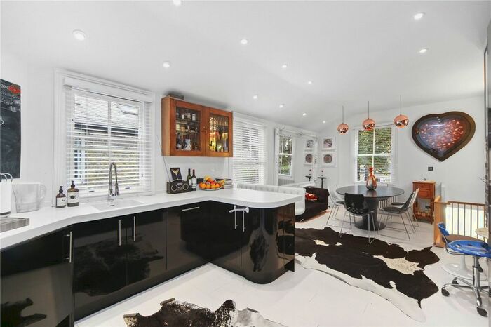 4 Bedroom Terraced House To Rent In Dunraven Road, London, W12