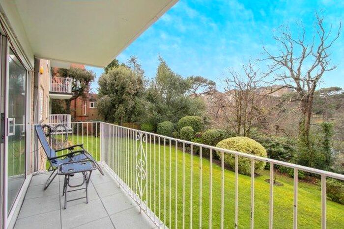 2 Bedroom Flat To Rent In Boscombe Spa Road, Bournemouth, BH5