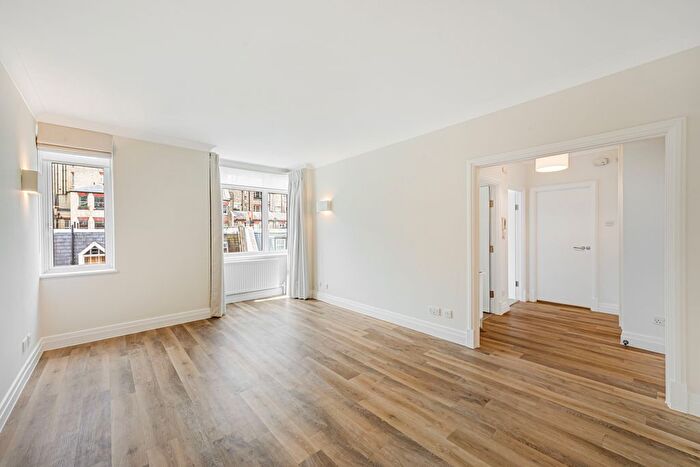 1 Bedroom Flat To Rent In Oakley House, Sloane Street, SW1X