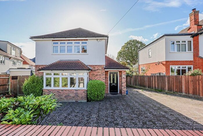 3 Bedroom Detached House For Sale In Ewan Way, Leigh-On-Sea, SS9