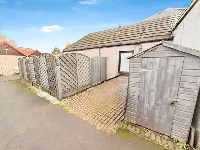 1 Bedroom Semi Detached Bungalow For Sale In Main Street, Thornton, KY1