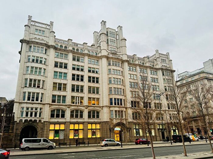2 Bedroom Flat For Sale In Apartment Tower Building, Water Street, Liverpool, Merseyside, L3