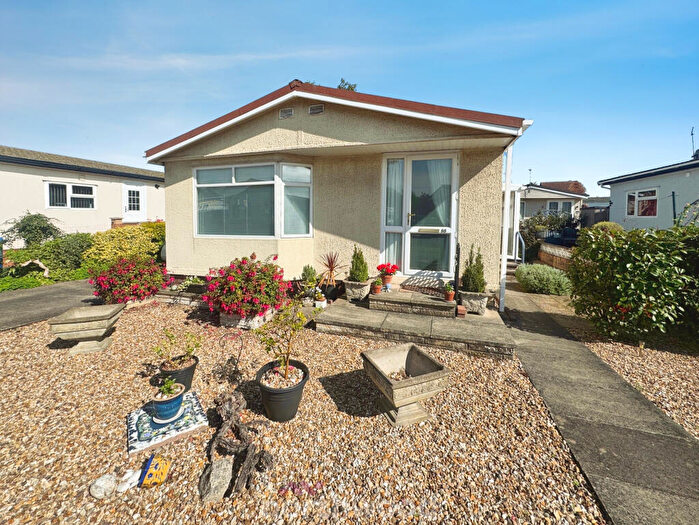 2 Bedroom Park Home For Sale In Palm Grove Court, Thorne, Doncaster, DN8