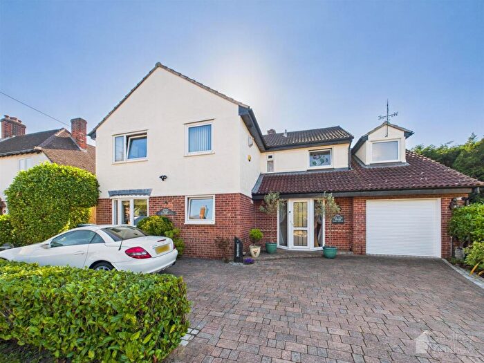 5 Bedroom Detached House For Sale In Park Avenue, Harlow, CM17