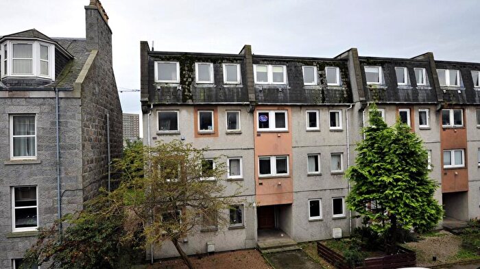 2 Bedroom Flat To Rent In Jute Street, Aberdeen, AB24