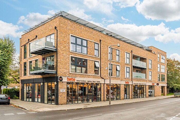 2 Bedroom Flat For Sale In Heath Road, Twickenham, TW1