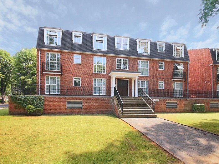 2 Bedroom Flat To Rent In Anstey Lodge, Wellington Road, EN1