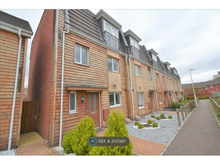 3 Bedroom End Of Terrace House To Rent In Godman Walk, Dartford, DA1