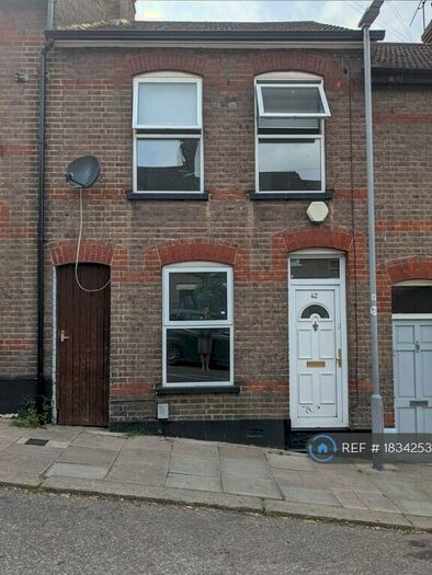 2 Bedroom Terraced House To Rent In Tennyson Road, Luton, LU1