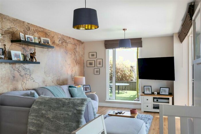 1 Bedroom Apartment To Rent In Dalston Square, London, E8