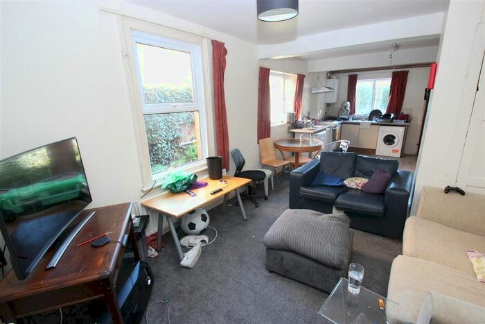 6 Bedroom Property To Rent In Southfield Road, Oxford, OX4