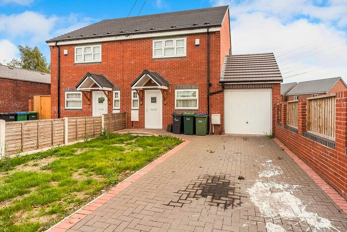 2 Bedroom Semi-Detached House To Rent In Mill Street, Tipton, West Midlands, DY4